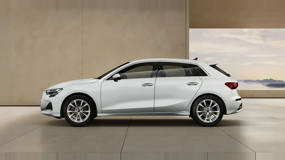 Audi A3 Sportback Advanced TFSI S Tronic en renting en Zaragoza — Trasera