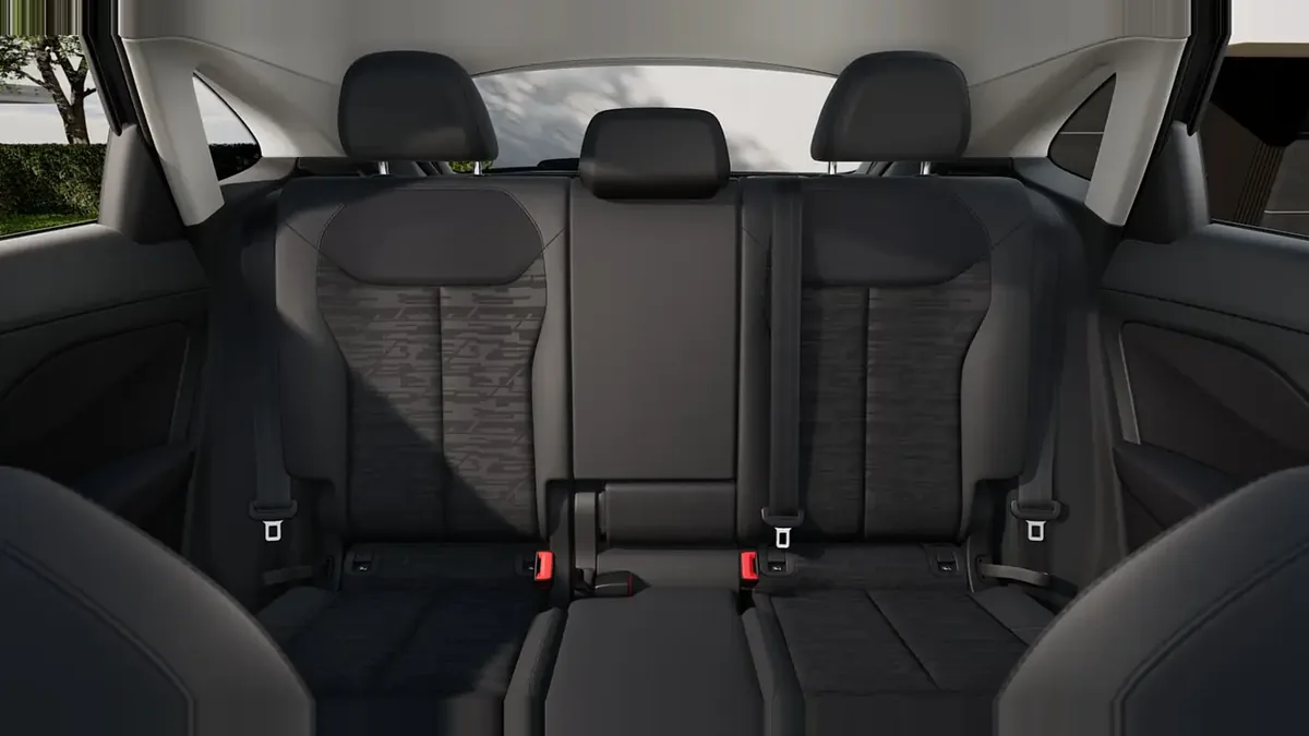 Audi Q3 Sportback Advanced TDI 110kW S Tronic en renting en Zaragoza — vista 7