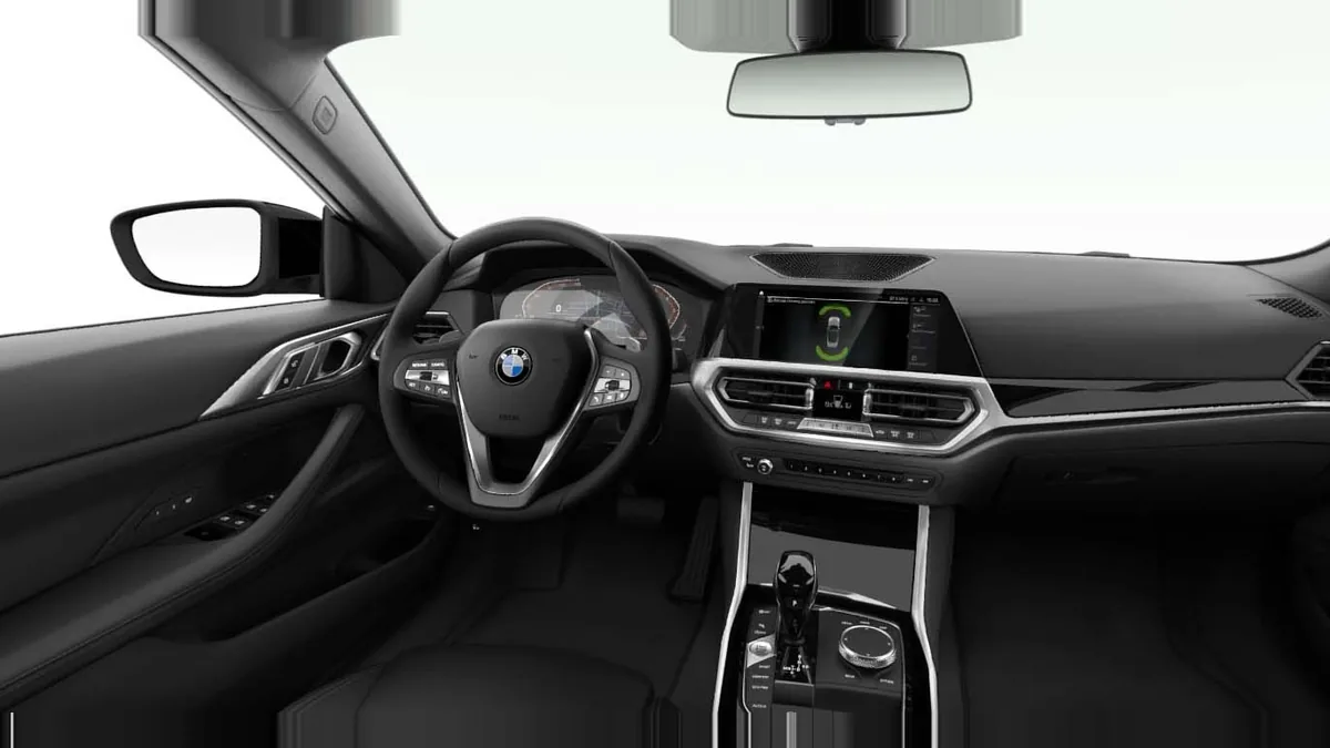 BMW Serie 4 430i xDrive Coupé en renting en Zaragoza — Trasera
