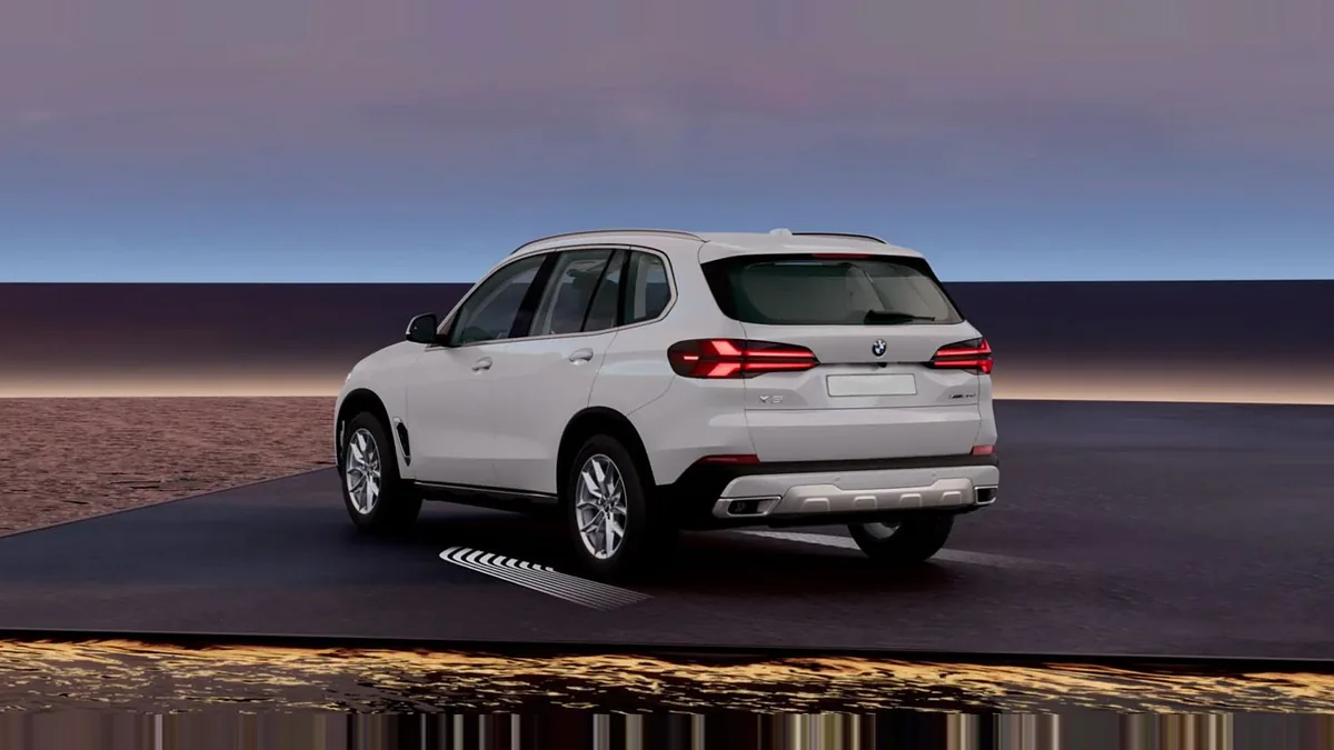 BMW X5 xDrive30d xLine en renting en Zaragoza — Trasera