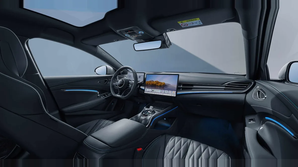 BYD Seal Design RWD en renting en Zaragoza — Interior