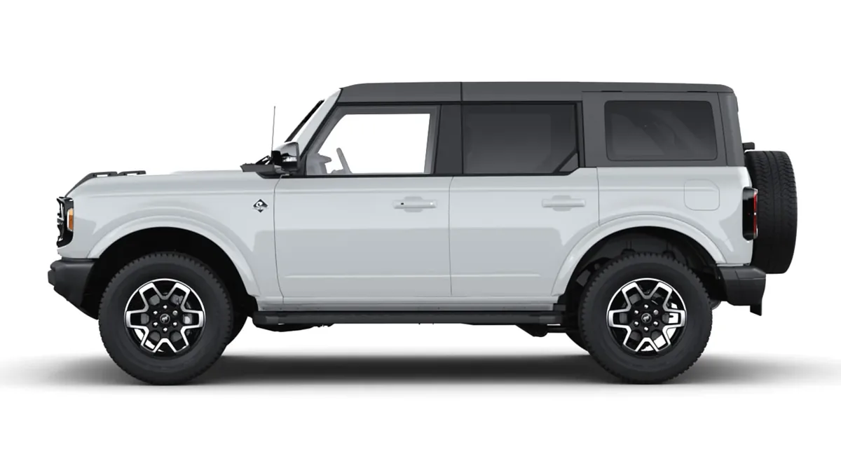 Ford Bronco Outer Banks 2.7 EcoBoost V6 335CV en renting en Zaragoza — Trasera