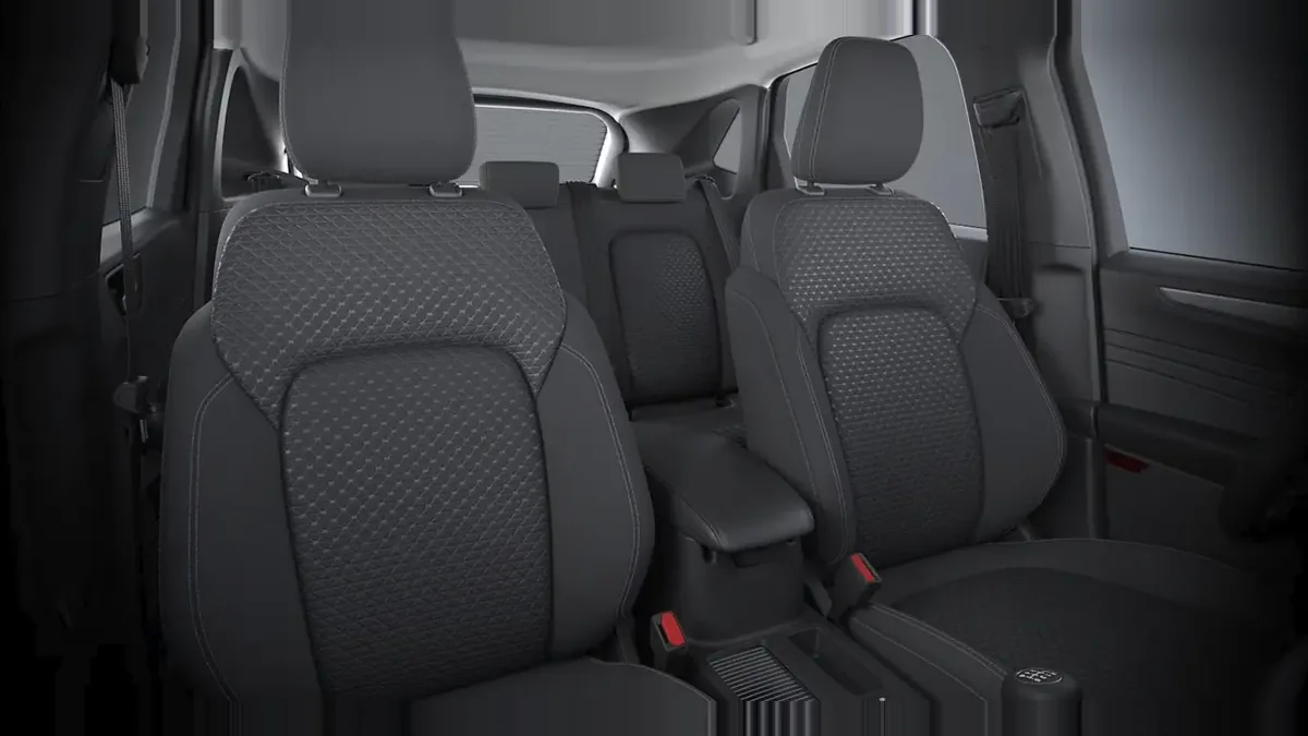 Ford Kuga Titanium 1.5 Ecoboost 150CV II en renting en Zaragoza — vista 7