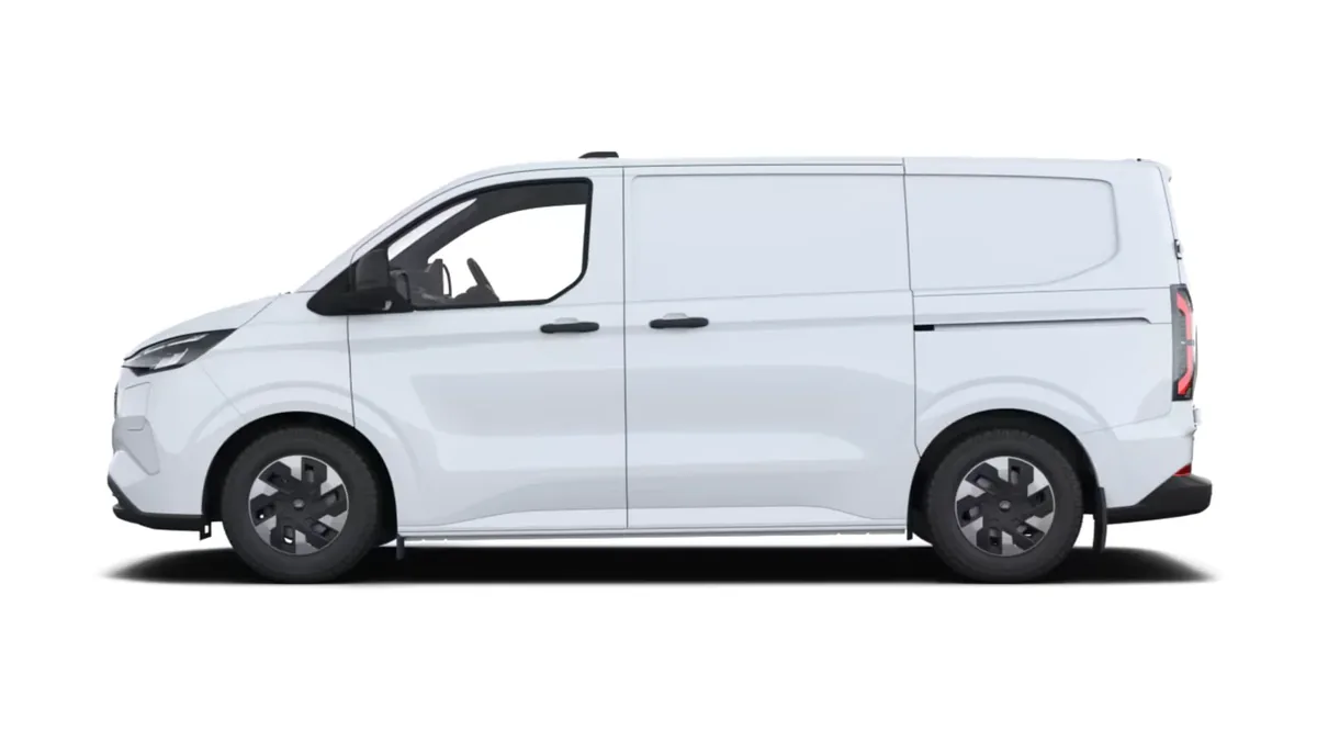 Ford TRANSIT CUSTOM Van BEV 83kWh 100kW 320 L1 Trend en renting en Zaragoza — Trasera