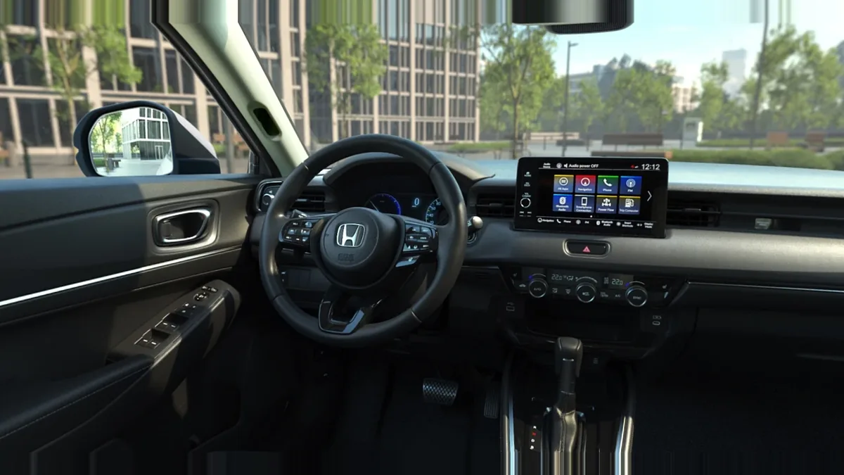 Honda HR-V 1.5 i-MMD Elegance 131CV en renting en Zaragoza — vista 6