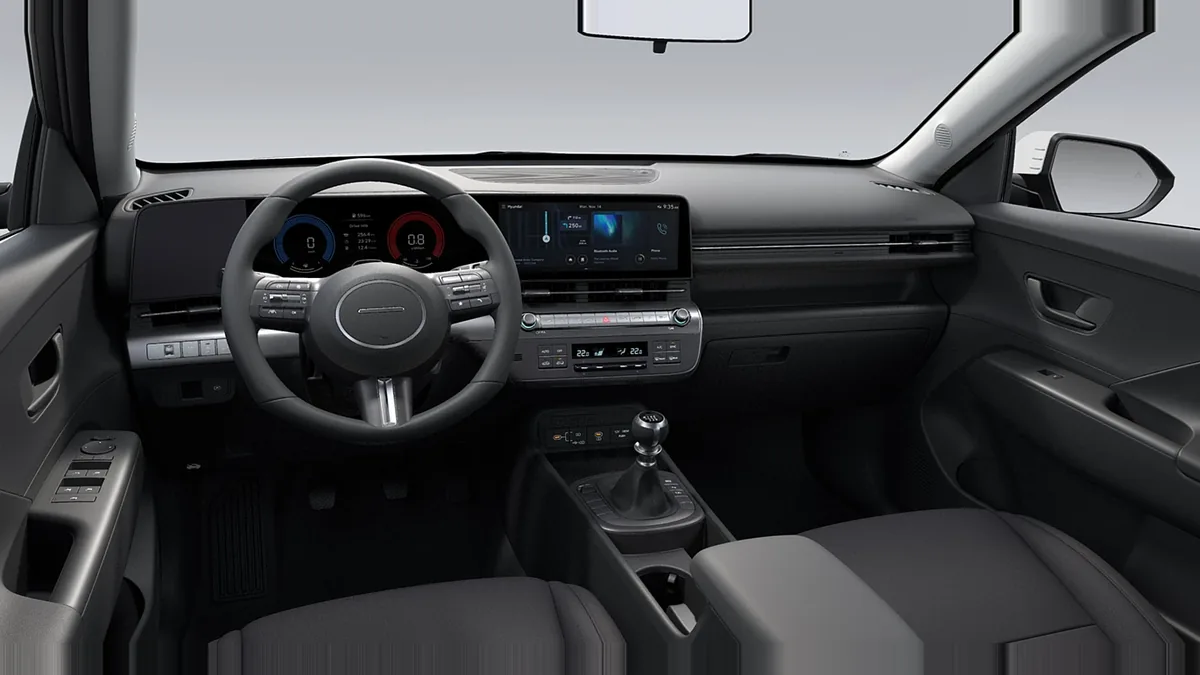 Hyundai Kona 1.0T 100CV Maxx CW en renting en Zaragoza — Interior