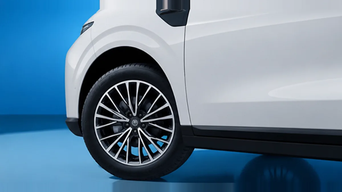 Leapmotor B10 REEV 18.8 kWh Life AT en renting en Zaragoza — vista 8