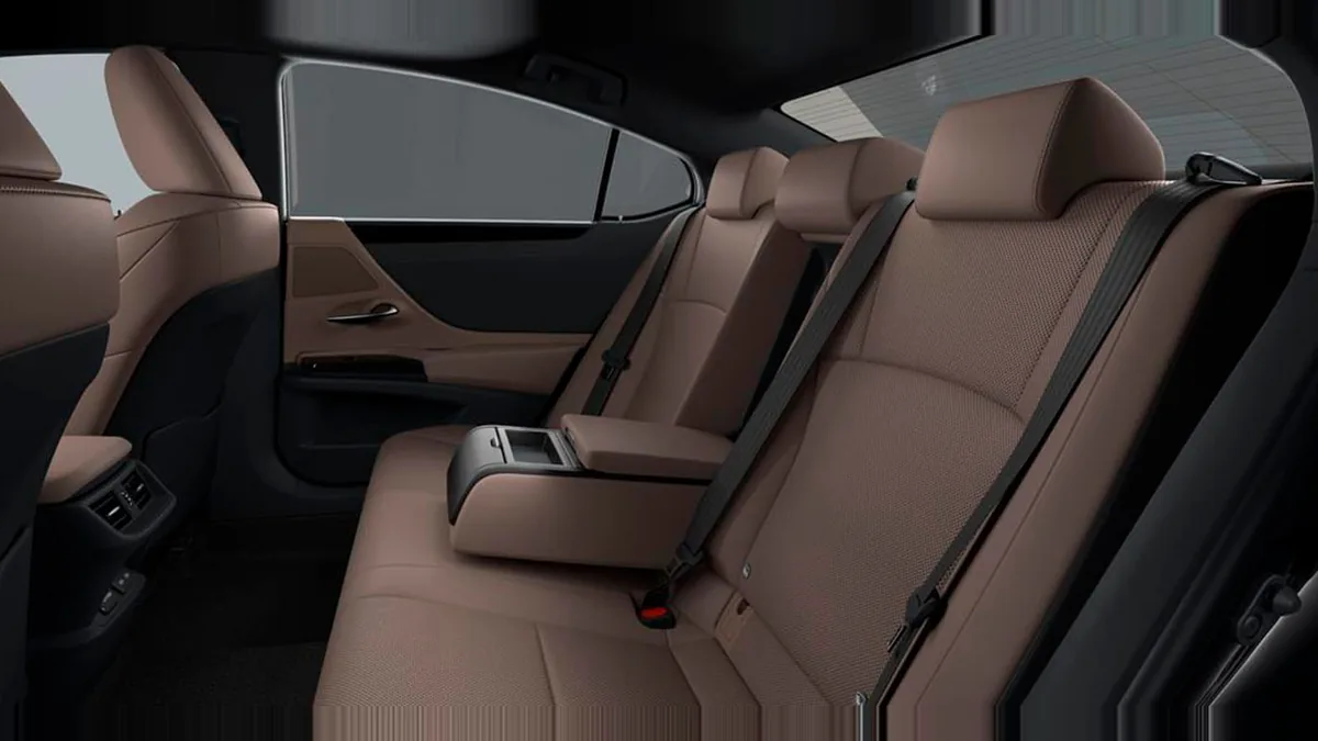 Lexus ES 2.5 300h Premium en renting en Zaragoza — vista 7