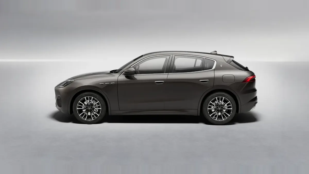 Maserati Grecale L4 MHEV 300CV AWD en renting en Zaragoza — Delantera