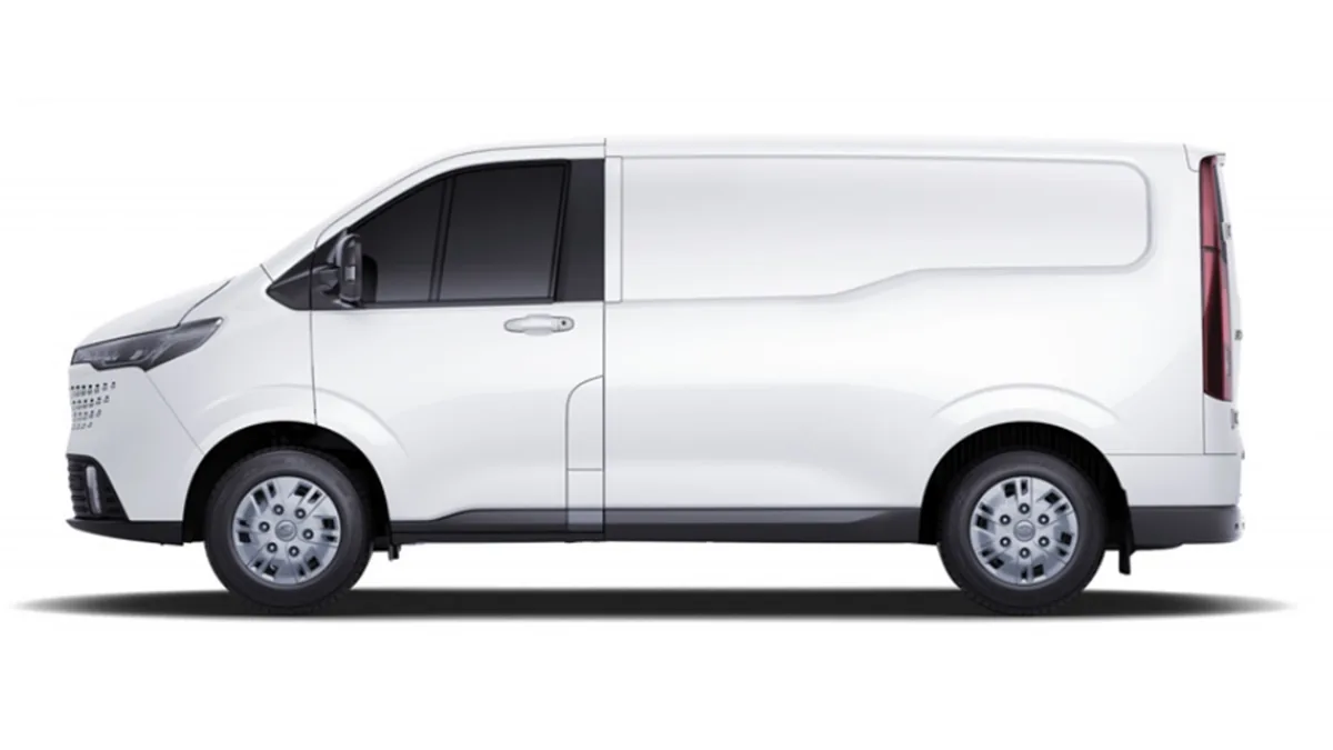 Maxus DELIVER 7 L1H1 CT3 (MERCANCIAS TERCEROS) en renting en Zaragoza — Trasera