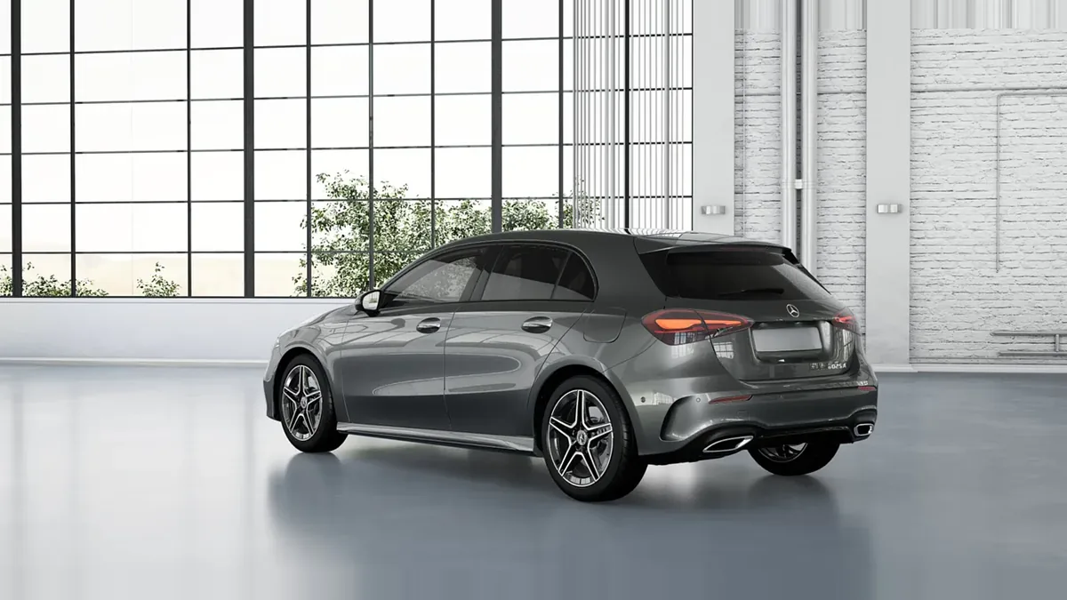 Mercedes-Benz CLASE A 250 e con tecnología híbrida EQ en renting en Zaragoza — Trasera
