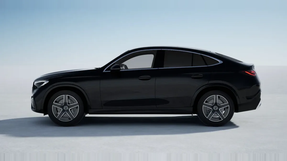Mercedes-Benz GLC Coupé 300 de 4MATIC QS en renting en Zaragoza — Trasera