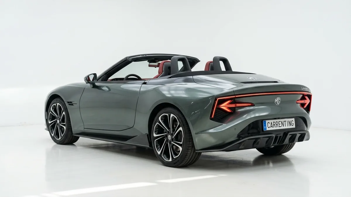 MG Cyberster Trophy Single Motor en renting en Zaragoza — Trasera