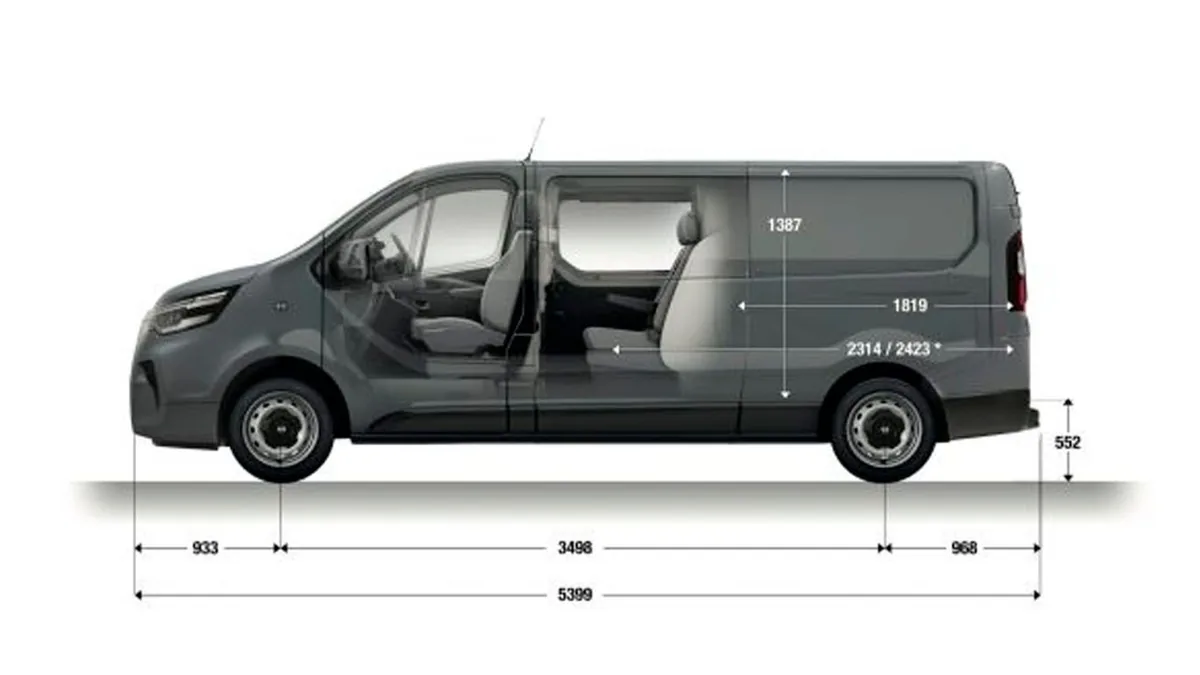 Nissan Primastar Combi 9 L2H1 N-Connecta 150CV II en renting en Zaragoza — Delantera
