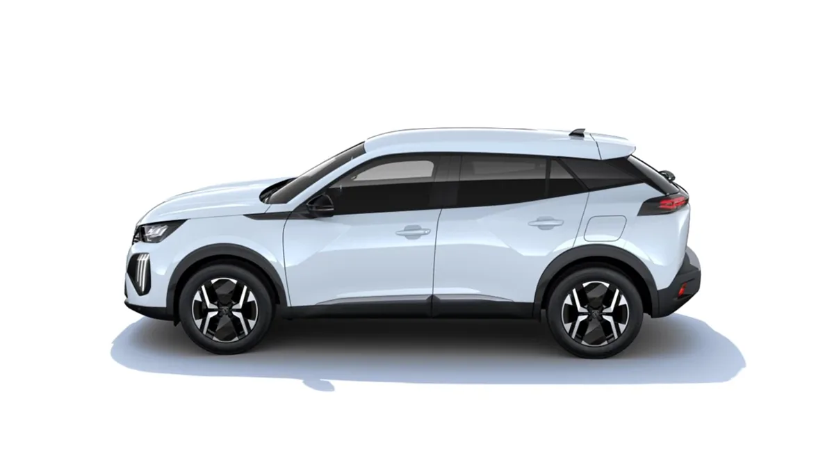 Peugeot 2008  ALLURE HYBRID 110 EDCS6 (AUTOMÁTICO) en renting en Zaragoza — Trasera