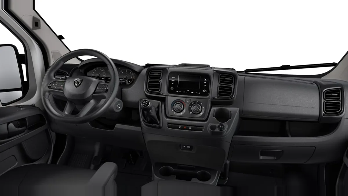 Peugeot Boxer Caja Paquetera Portón L3 3.5T Max BlueHDi 180 S&S 6vel en renting en Zaragoza — Interior