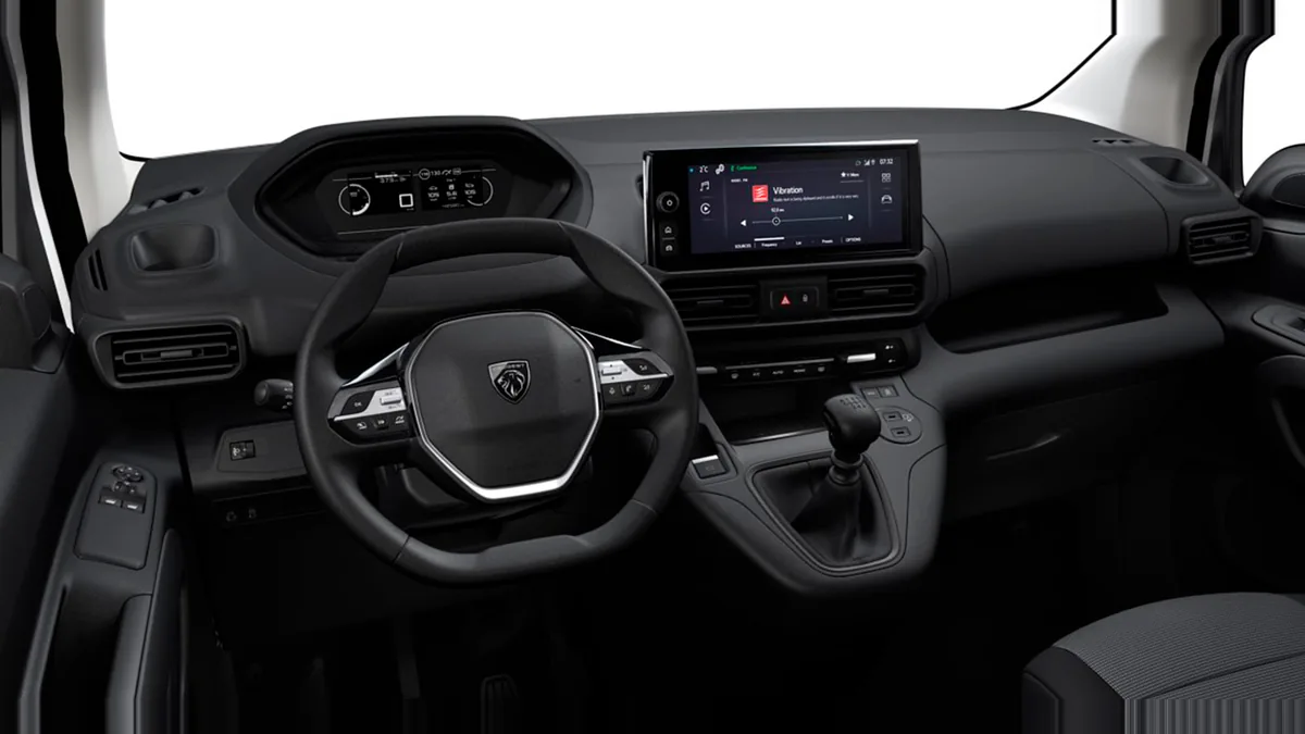 Peugeot Partner Furgón Diesel 1.5 BlueHDI S&S Standard 600kg 100 (MERCANCÍAS TERCEROS) en renting en Zaragoza — Interior