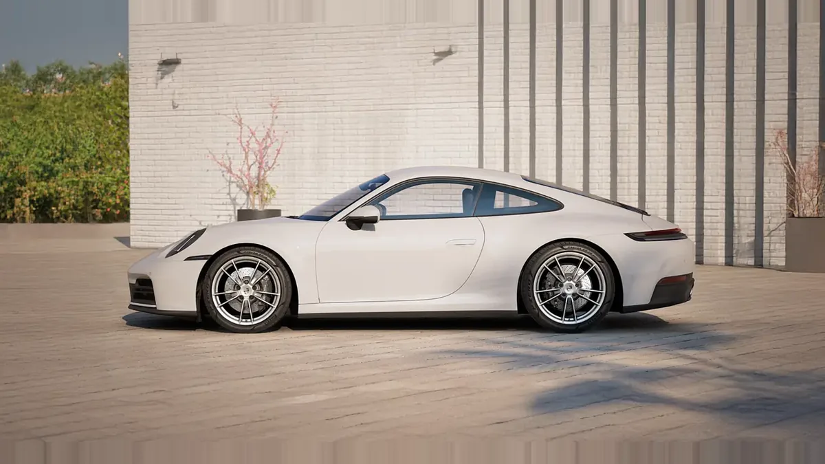 Porsche 911 Carrera en renting en Zaragoza — Trasera