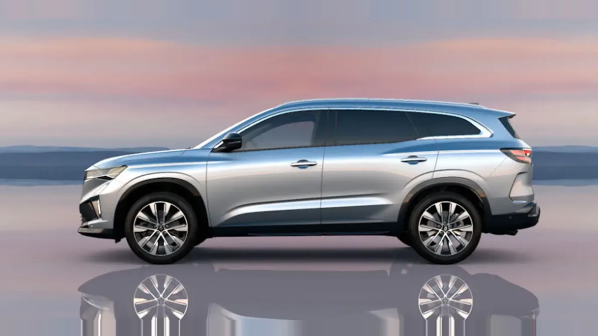 Renault ESPACE TECHNO E-TECH FULL HYBRID 200CV en renting en Zaragoza — Trasera