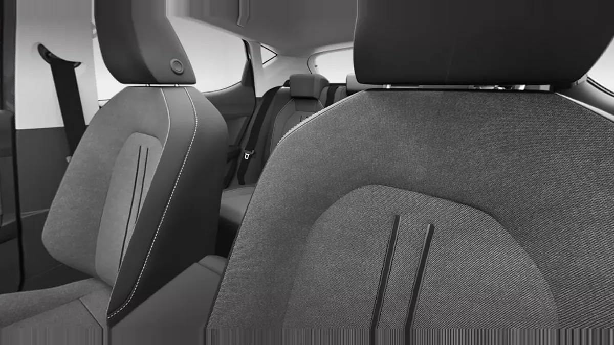 SEAT León 1.5 eTSI DSG-7 S&S Style XL en renting en Zaragoza — vista 9