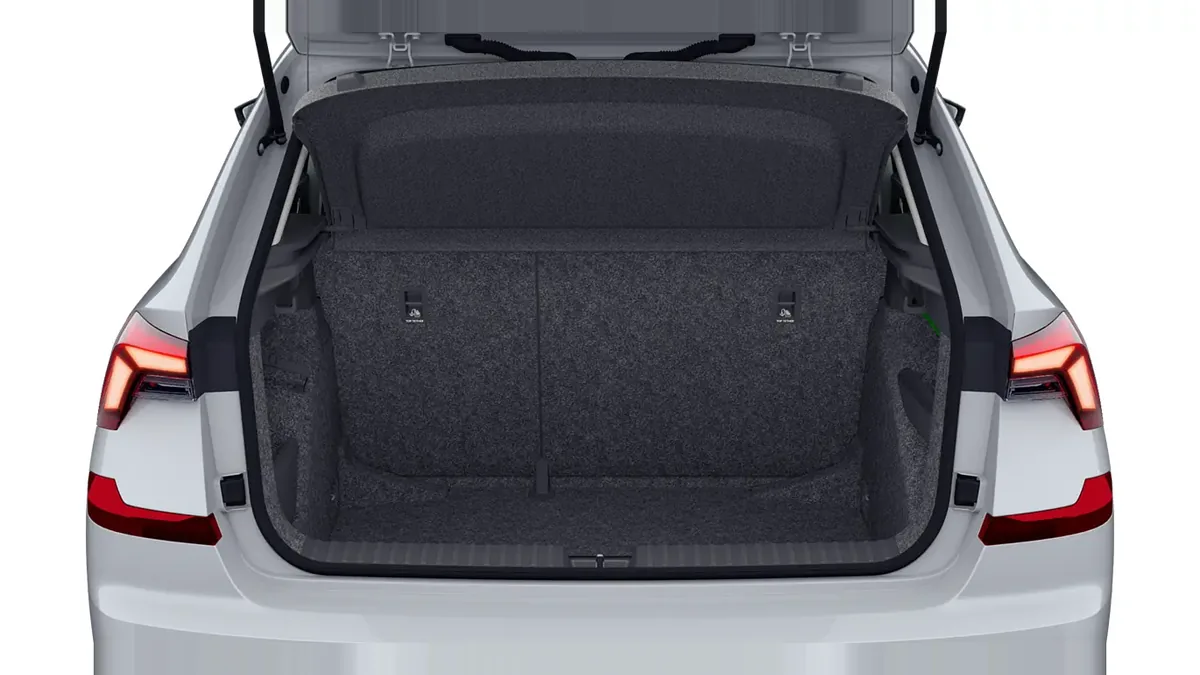 Škoda Kamiq 1.5 TSI DSG Selection en renting en Zaragoza — vista 11