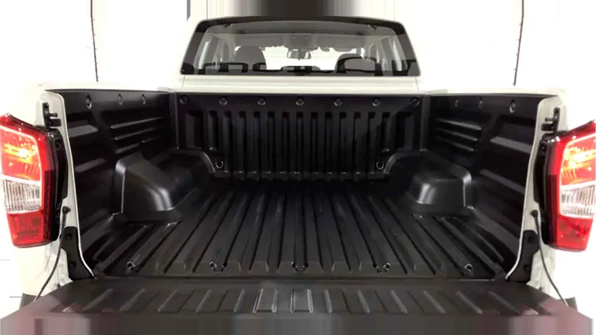 KGM Musso Sports D22 DTR Pro 4X4 MT en renting en Zaragoza — vista 6